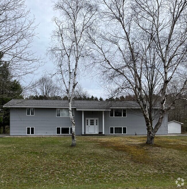 Apartments For Rent in Honor MI with Hardwood Floors 2 Rentals