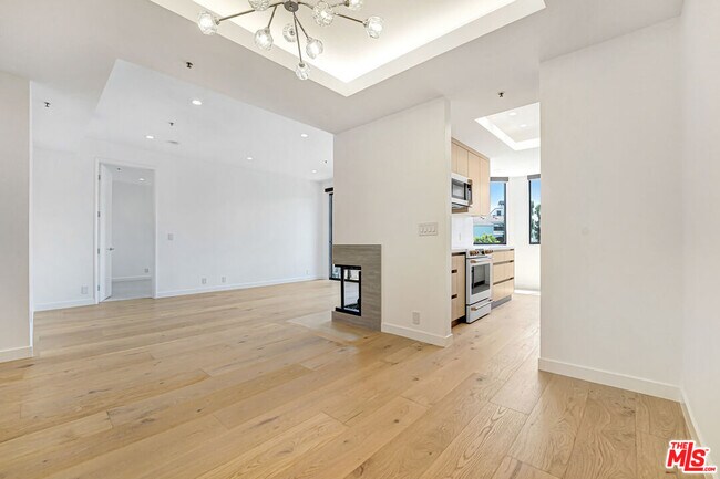 Foto del edificio - 2112 Century Park Ln