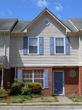 Building Photo - 48 Carmine Pl