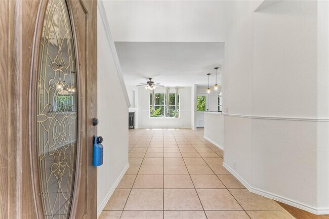 Building Photo - 2372 Paradise Ridge Dr
