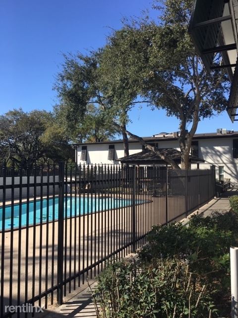 Foto del edificio - 10841 Greenwillow St