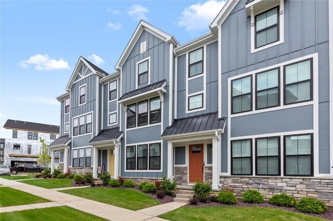 Foto del edificio - 16505 Honey Locust Dr