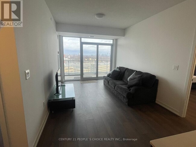 Photo du bâtiment - 2520 Eglinton Ave W