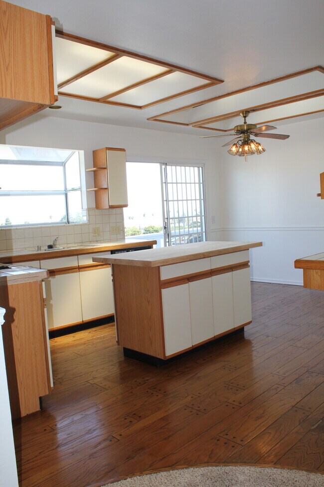 Foto del edificio - 669 W 26th St