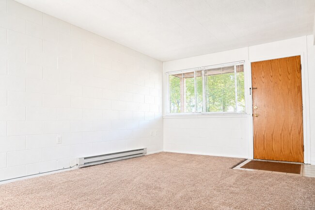 Building Photo - 406 Montgomery Ave