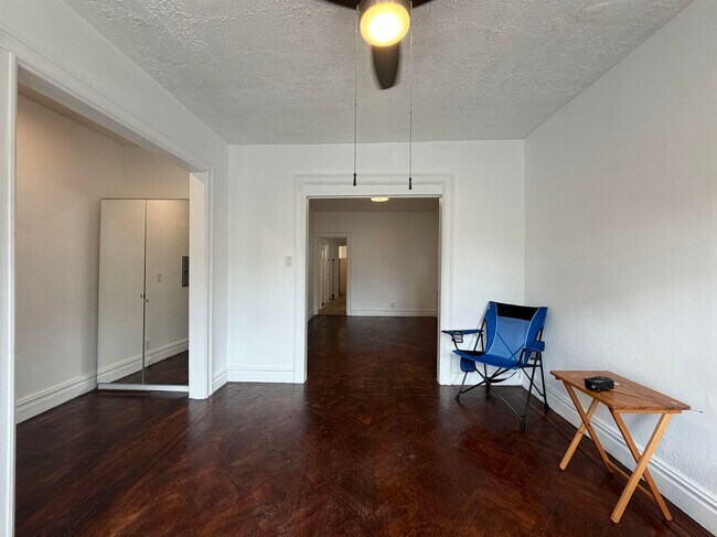 Foto del edificio - 152 Clendenny Ave