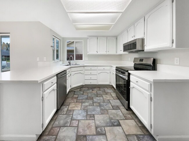 Foto del edificio - 1172 Willow Creek Dr