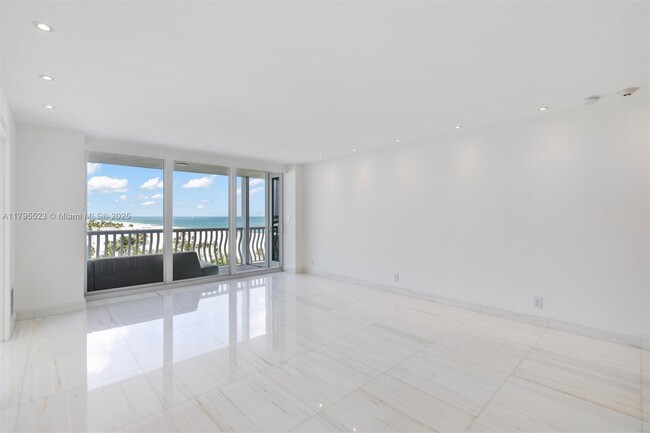 Foto del edificio - 2200 S Ocean Ln
