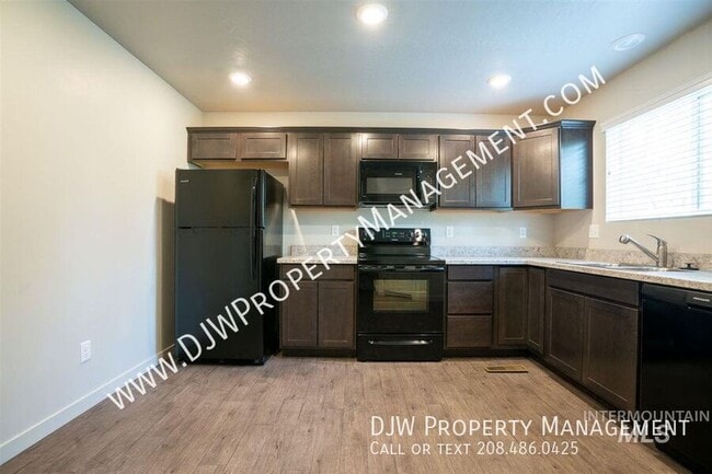 Building Photo - 3715 N Centrepoint Way