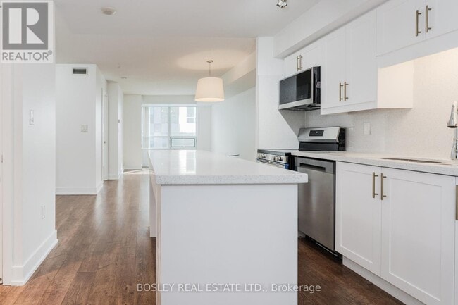 Building Photo - 20 Blue Jays Way