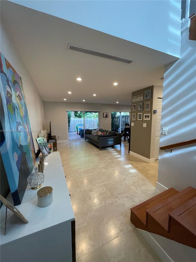 Foto del edificio - 7483 SW 109th Ave