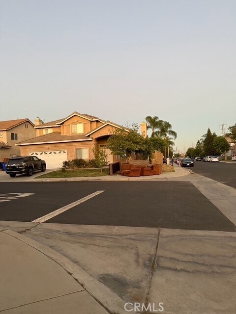 Foto principal - 11347 Elwood Ave