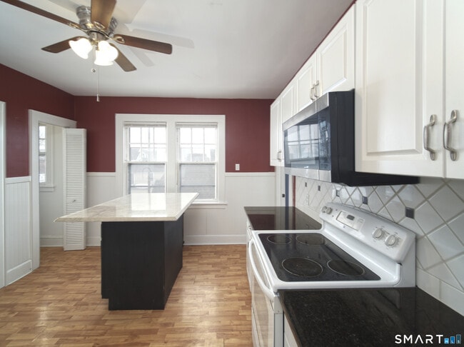 Foto del edificio - 1440 Wood Ave