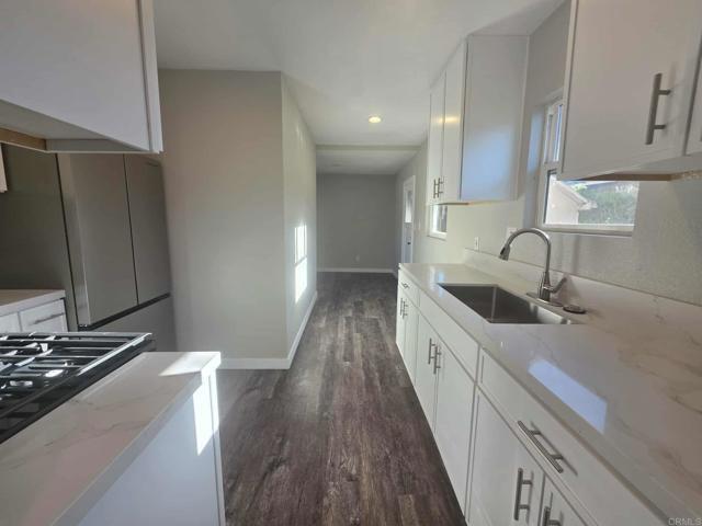 Foto del edificio - 2661 Commercial St