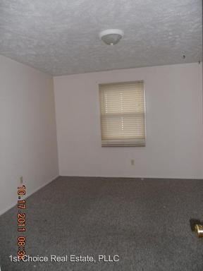 Building Photo - 4464 Willoughby Rd