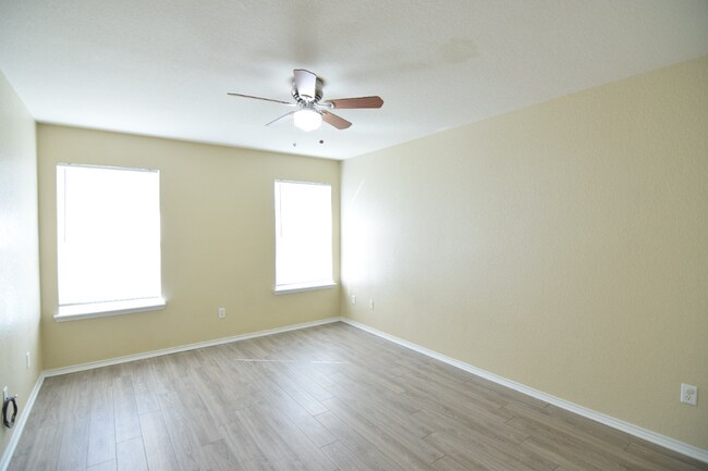 Building Photo - 7319 Upland Bend Dr
