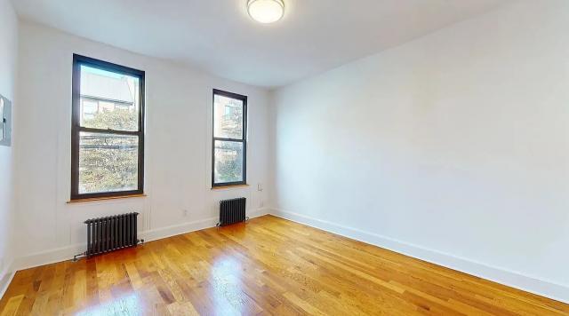 Foto del edificio - 1 bedroom in RIDGEWOOD NY 11385