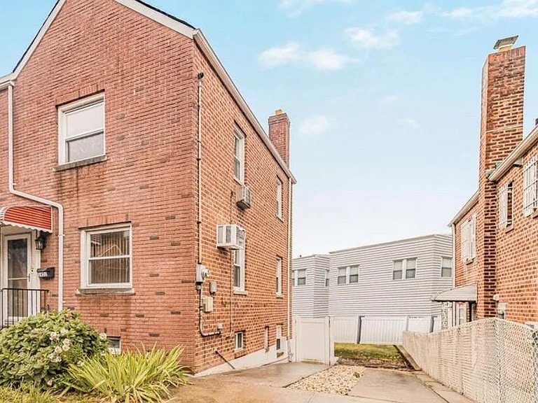 Building Photo - 1451 Merry Ave