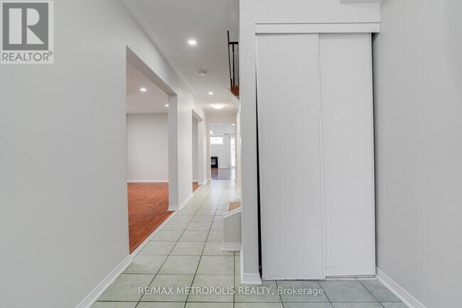 Building Photo - 26 Perfitt Crescent