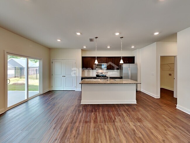 Foto del edificio - 877 Headland Wy