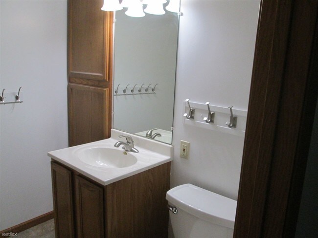 Foto del edificio - 2 br, 1 bath Apartment - 525 Oxford St
