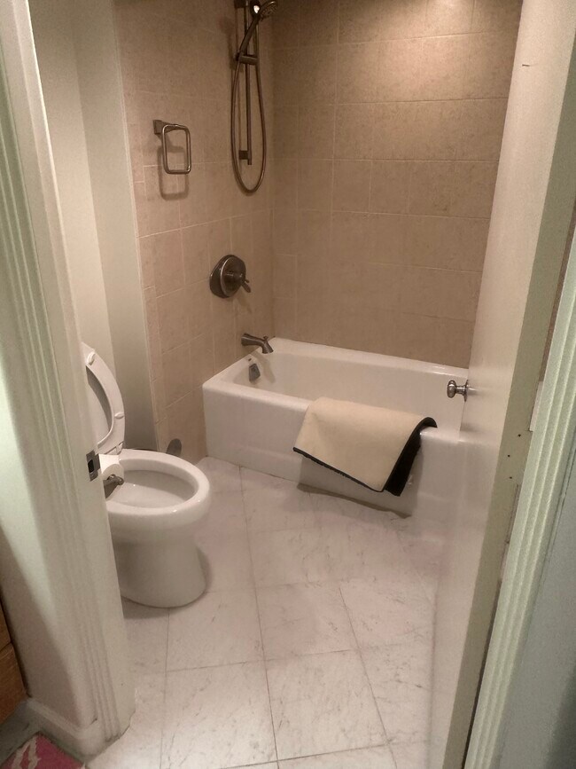 Foto del edificio - 66 Queen St