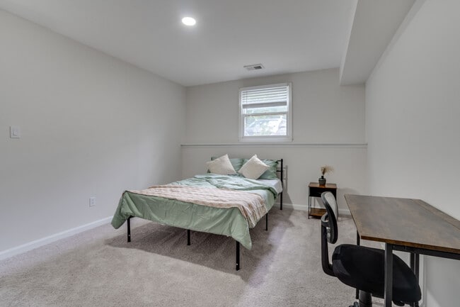 Foto del edificio - 3700 Roxbury Ln