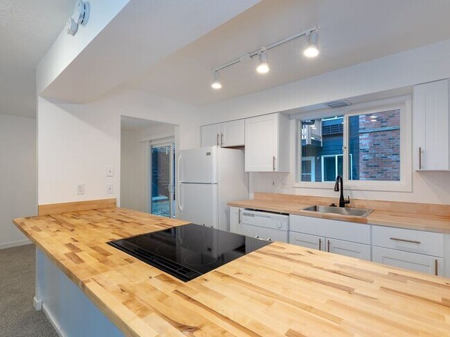 Foto del edificio - 7020 SW Capitol Hill Rd