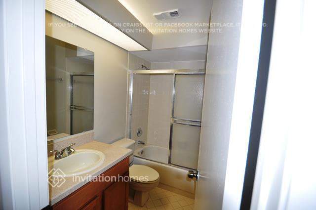 Foto del edificio - 2958 Heatherside Ave