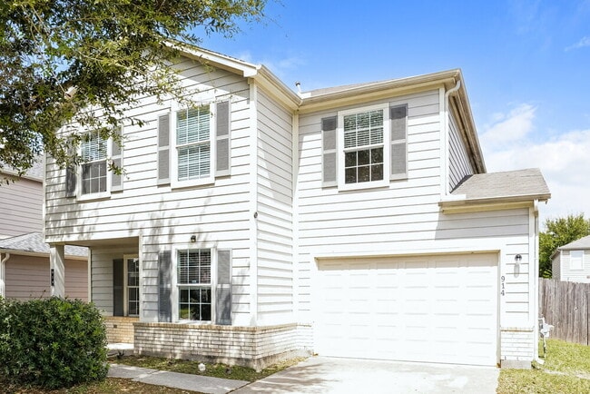 Building Photo - 914 Eagles Glide Dr