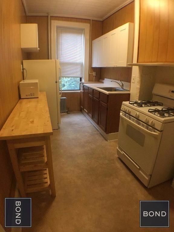 Building Photo - 2117 45th Rd