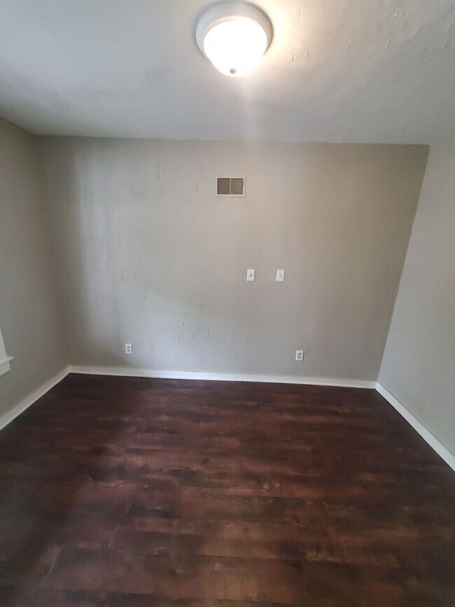 Foto del edificio - 1613-1615 Taylor Ave. (Duplex)