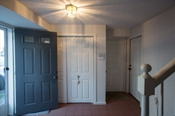 Building Photo - 26 Lothrop St