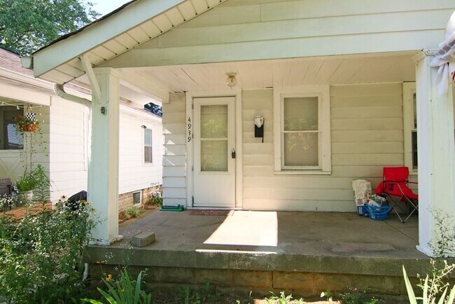 Photo - Lovely Speedway Bungalow House