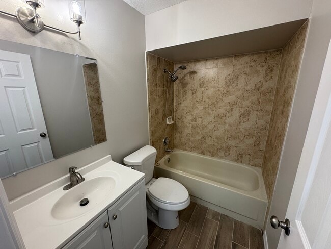 Building Photo - 21512 Campbell Dr