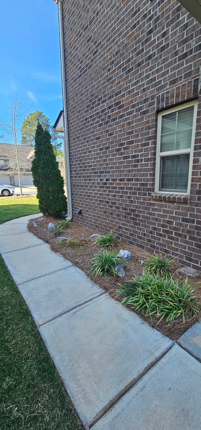 Building Photo - 1044 Crest Oak Ln