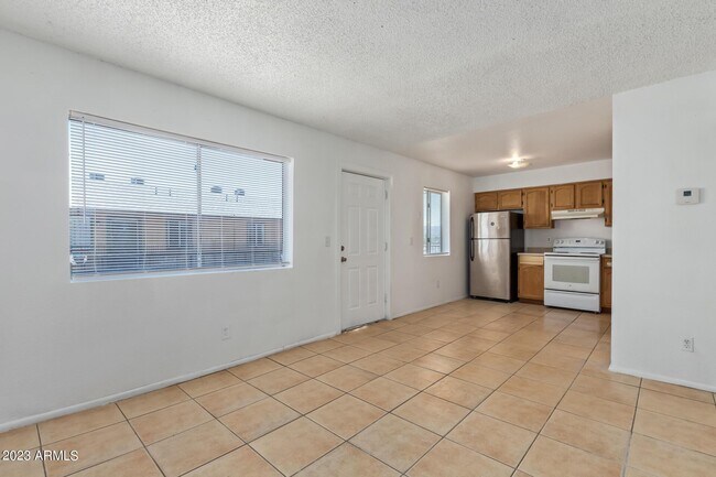 Foto del edificio - 1623 E Wood St