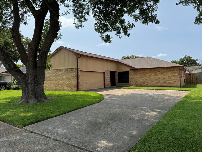 Building Photo - 9831 Shell Rock Rd