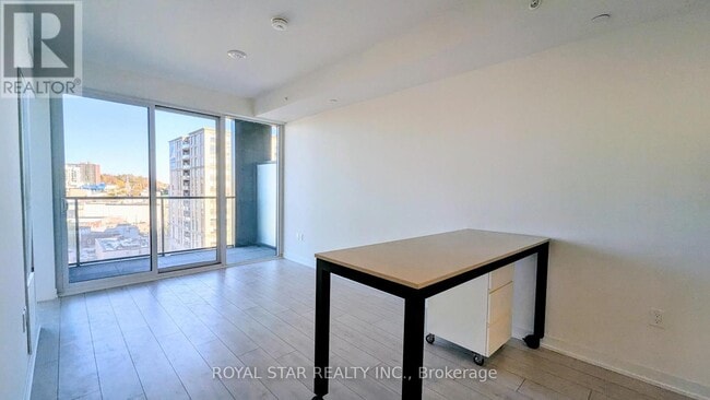 Building Photo - 39 Mary St