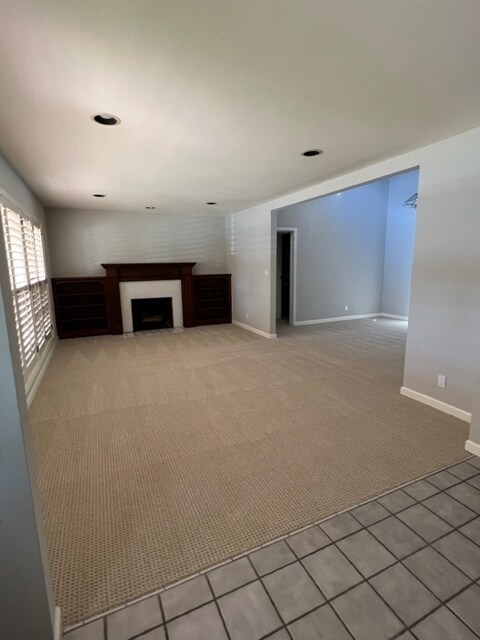 Building Photo - 529 Cuesta Dr