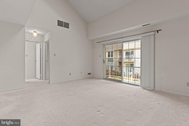 Building Photo - 616 Society Pl