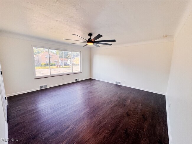 Foto del edificio - 2907 Snow Rd