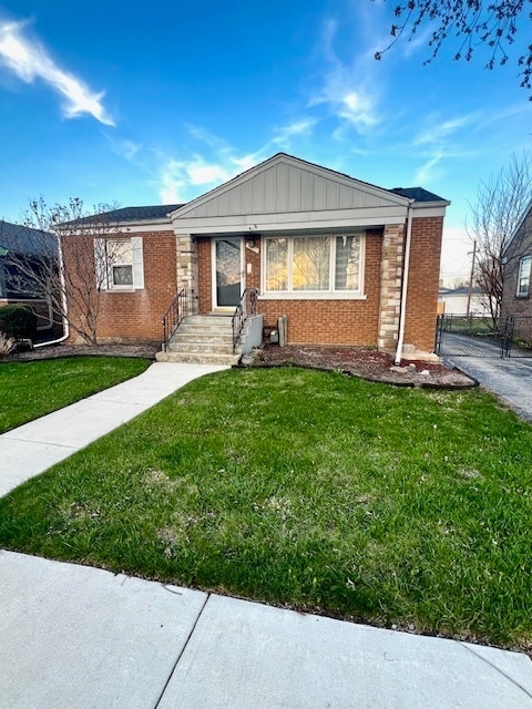 Building Photo - 9905 S Turner Ave