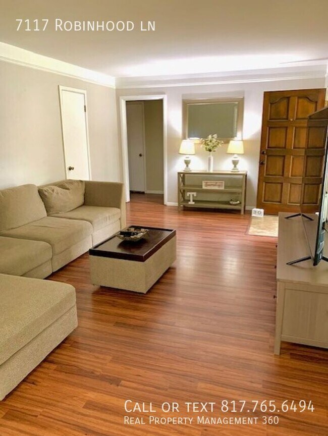 Foto del edificio - 7117 Robinhood Ln