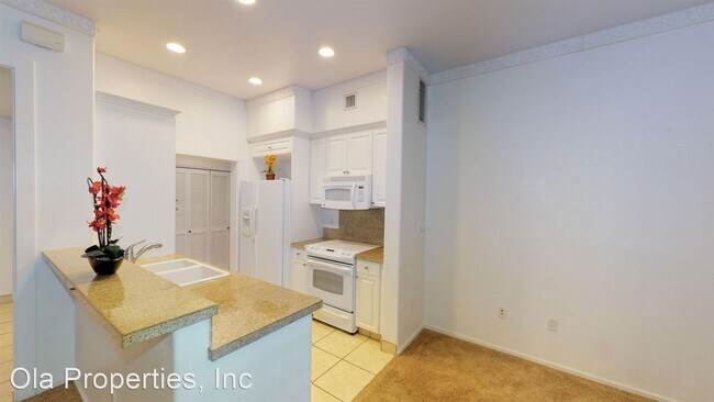 Building Photo - Studio, 2 bath House - 92-1220-1 Olani Street