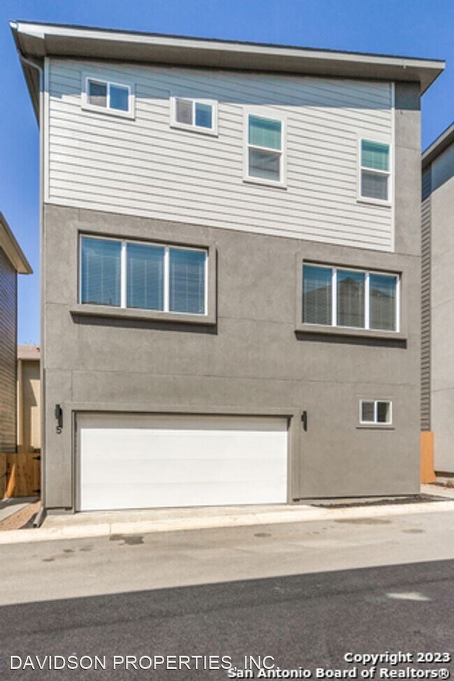 Foto del edificio - 4 br, 3.5 bath House - 1618 W Lawndale Dr ...