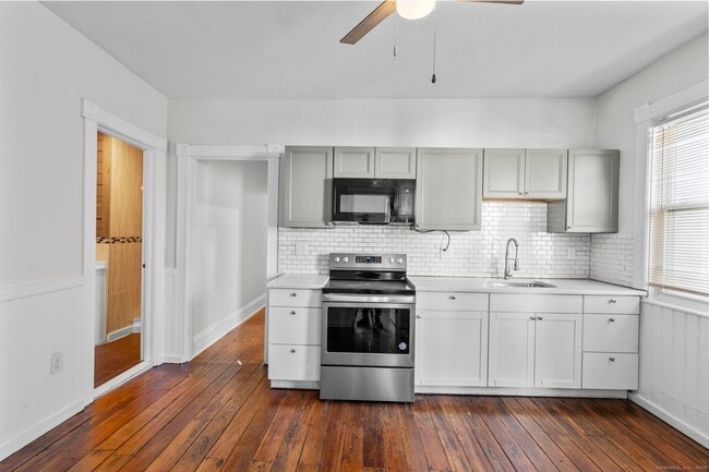 Foto del edificio - 394 Gregory St