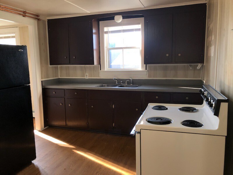 24 Pleasant St Unit 243 Pleasant St, Waterville, ME 04901 Room for