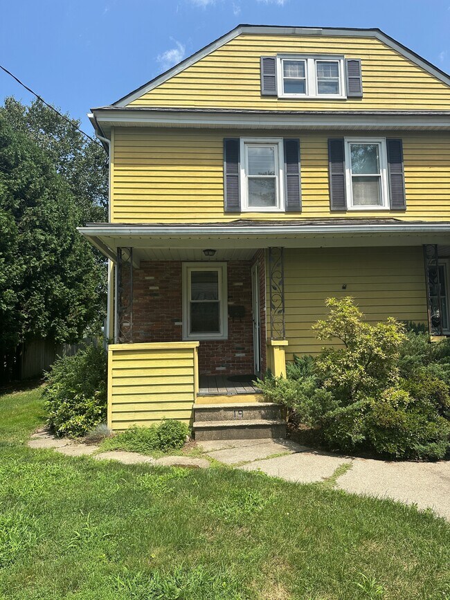 Building Photo - 19 McKinley Ave