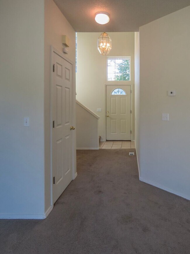 Foto del edificio - Aloha 3 Bedroom 2.5 Bath  Townhome Available Now ****